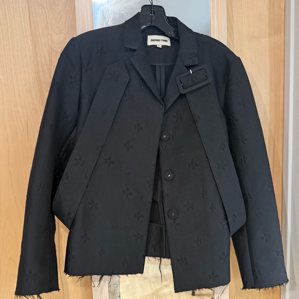 Designer Shushu/Tong Floral Jacquard Cropped Blazer with Strap Detail